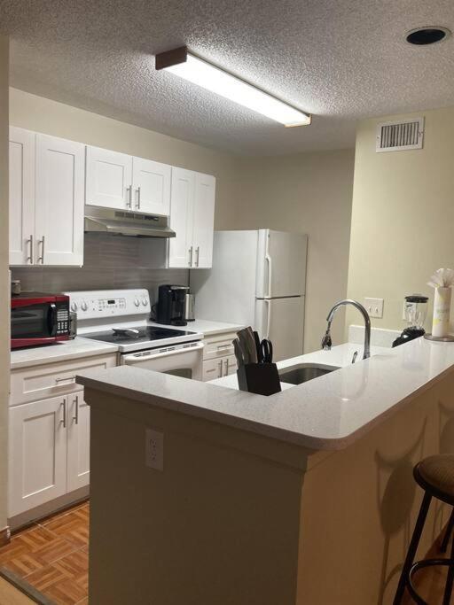 Lakeview Condo In Gated Community Tampa Exteriör bild